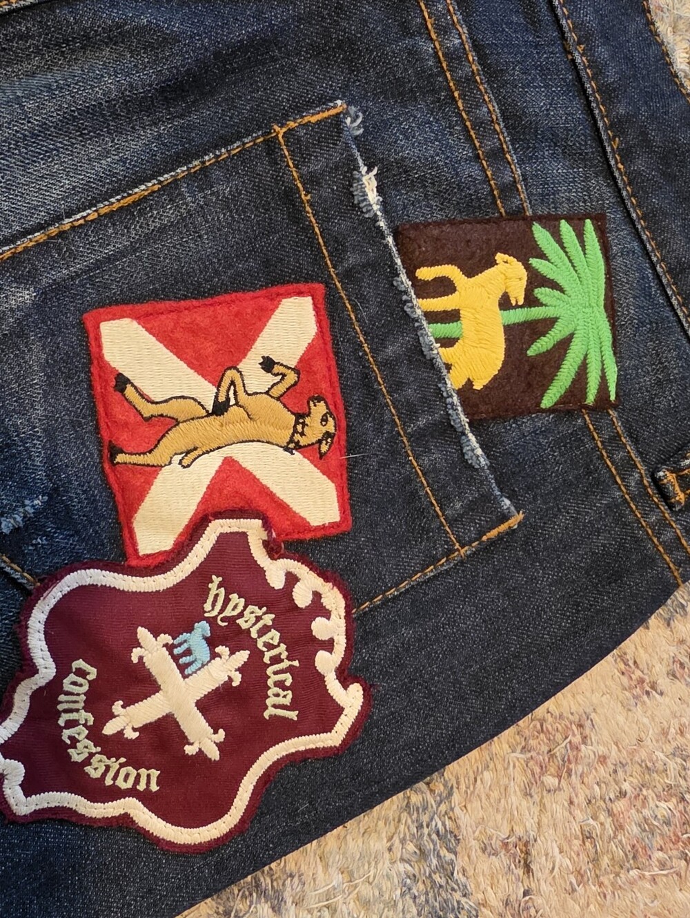 L.A.M.B. Gwen Stefani Patch Denim Mini Skirt EUC size 8 - Picture 5 of 10